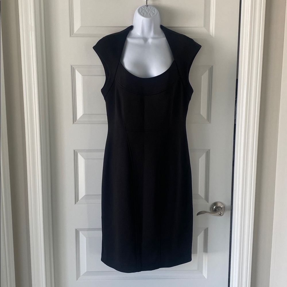 Maggie London Black Sleeveless dress,size 12, sweetheart Neckline, elegant
